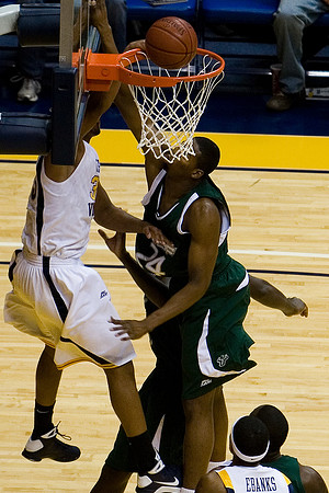 Wellington Smith tries the dunk