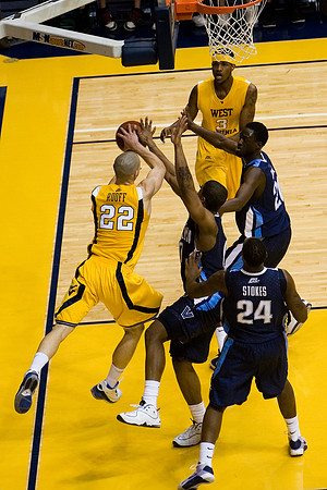 Ruoff with the dish to Flowers