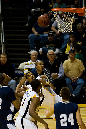 Wellington Smith gets intentionally fouled