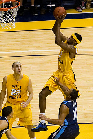 Ebanks with the finish