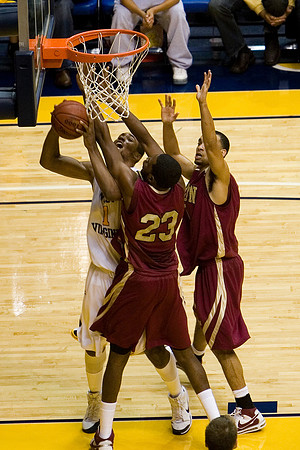 Butler going up strong - no foul call here
